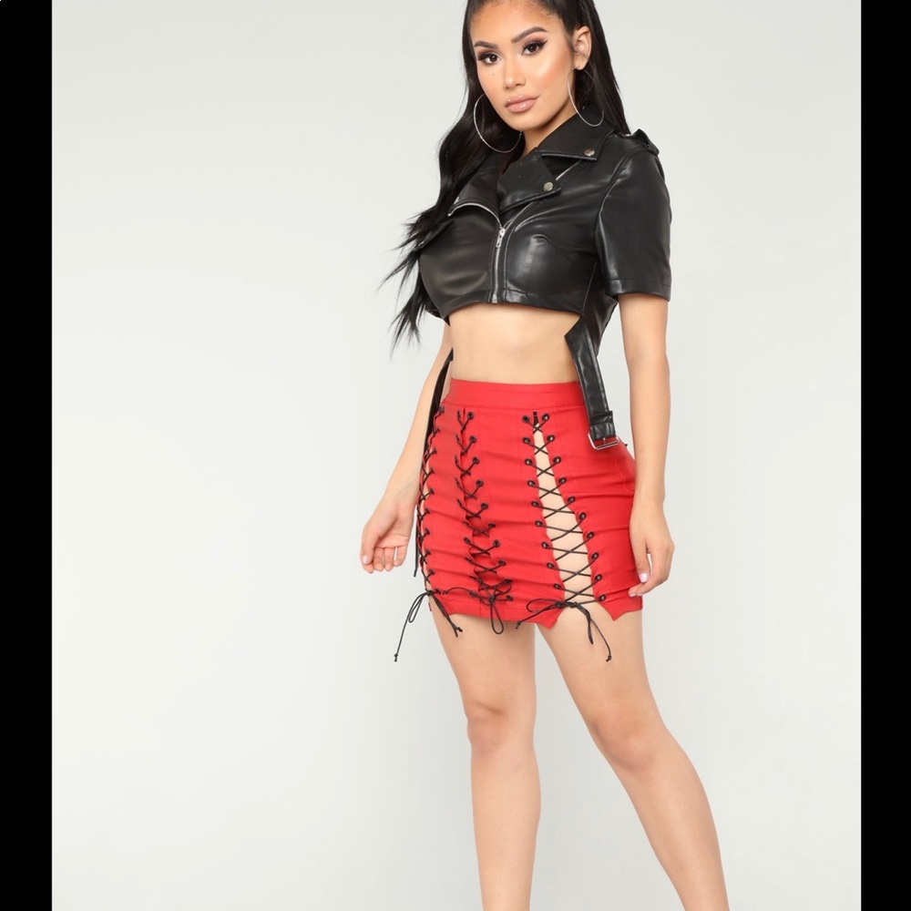 Aren lace up mini skirt red
